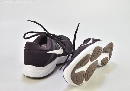 Nike Revolution Damen Sportschuhe Sneaker  EUR 39 Nr. 26-G 477