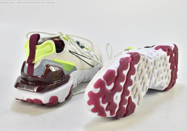 Nike React Vision Damen Sportschuhe Sneaker  Gr. 42,5 Nr. 26-T 565