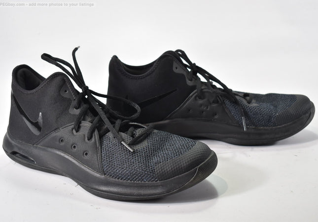 Nike Versitile Herren Sportschuhe Sneaker  Gr. 45 Nr. 26-T 1368