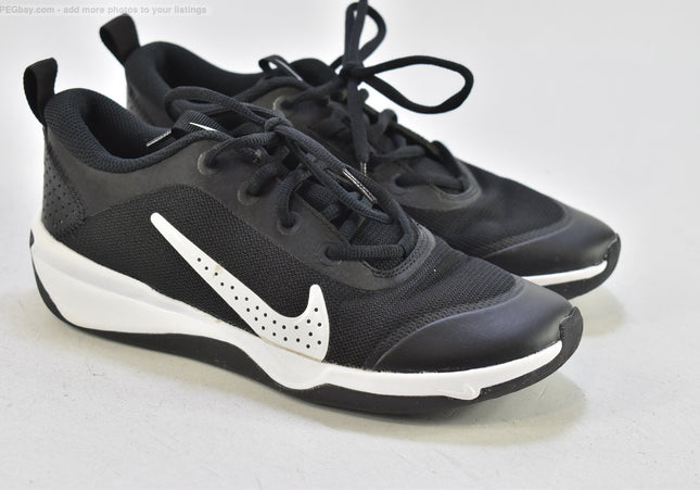 Nike Omni Multi Court Damen Sportschuhe Sneaker  EUR 38 Nr. 26-Y 65