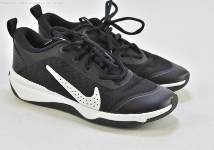 Nike Omni Multi Court Damen Sportschuhe Sneaker  EUR 38 Nr. 26-Y 65