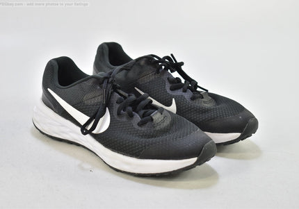 Nike Revolution Damen Sportschuhe Sneaker  EUR 37,5 Nr. 26-Z 498
