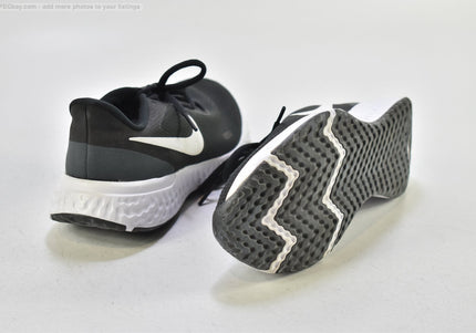 Nike Revolution Damen Sportschuhe Sneaker  EUR 39 Nr. 26-Z 860