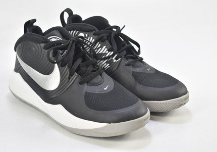 Nike Team Hustle Damen Sportschuhe Sneaker EUR 40 Nr. 23-O 2725-SchuhGebraucht