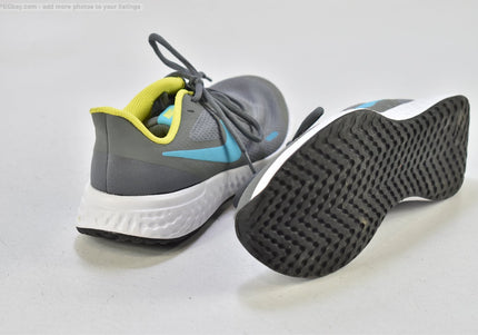 Nike Revolution Damen Sportschuhe Sneaker  EUR 38,5 Nr. 25-N 442