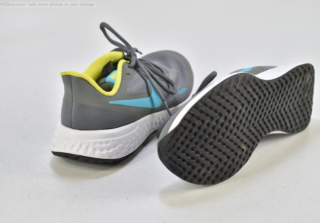 Nike Revolution Damen Sportschuhe Sneaker  EUR 38,5 Nr. 25-N 442
