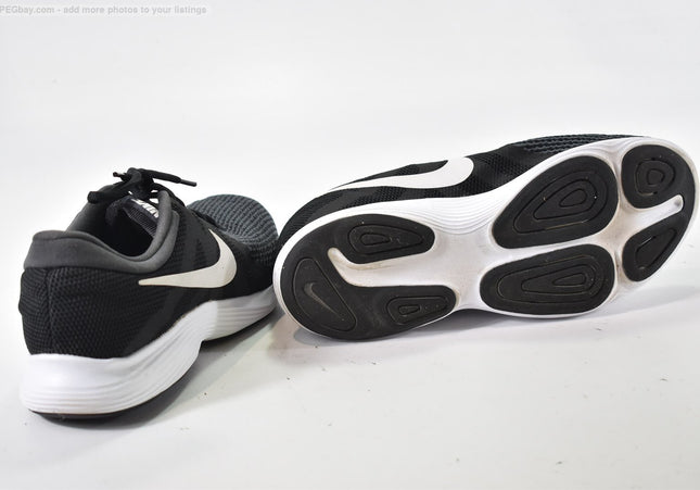 Nike Revolution Herren Sportschuhe Sneaker  EUR 44 Nr. 26-U 912