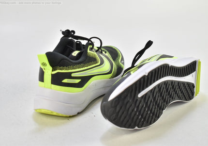 Nike Cosmic Runner Damen Sportschuhe Sneaker  EUR 39 Nr. 26-Z 519