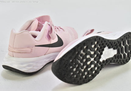 Nike Revolution Damen Sportschuhe Sneaker  EUR 38,5 Nr. 26-A 1020