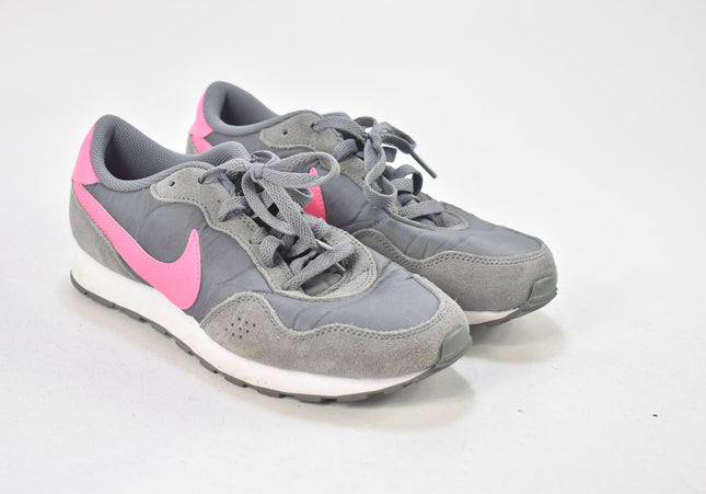 Nike MD Valiant Damen Sportschuhe Sneaker EUR 38,5 Nr. 24-U 1256-Schuh-Gebraucht-secondhand
