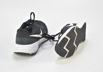 Nike Revolution Damen Sportschuhe Sneaker  EUR 38 Nr. 24-A 2252