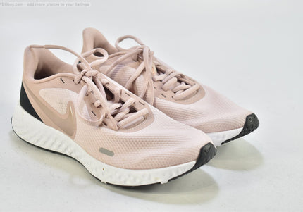 Nike Revolution Damen Sportschuhe Sneaker  EUR 39 Nr. 26-M 1275