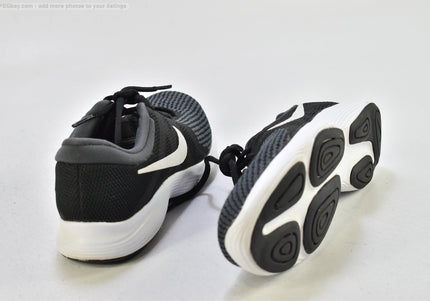 Nike Revolution Damen Sportschuhe Sneaker  EUR 38 Nr. 25-T 2795