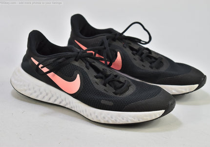 Nike Revolution Damen Sportschuhe Sneaker  EUR 40 Nr. 25-N 821