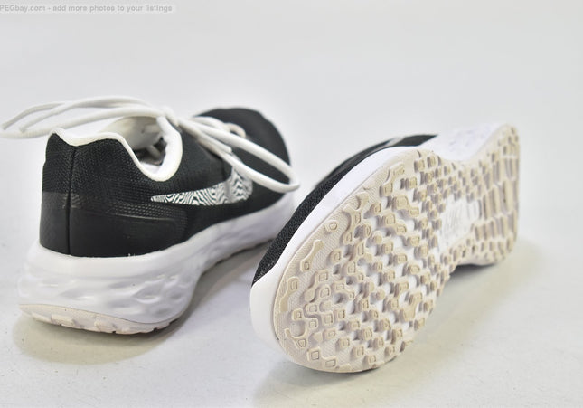 Nike Revolution Damen Sportschuhe Sneaker  EUR 40,5 Nr. 26-Y 310