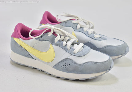 Nike MD Valiant Damen Sportschuhe Sneaker  EUR 40 Nr. 25-N 845