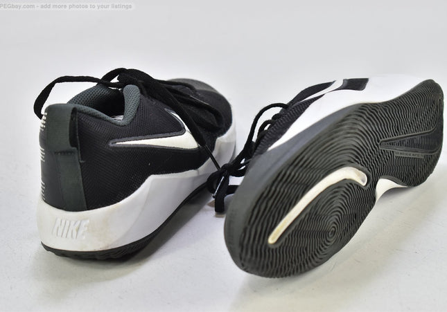 Nike Team Hustle Damen Sportschuhe Sneaker EUR 38 Nr. 25-U 1660 - Schuh-Gebraucht - Second-hand - gebrauchte Schuhe