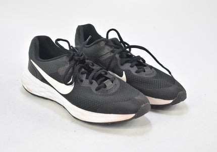 Nike Revolution Damen Sportschuhe Sneaker  EUR 38,5 Nr. 24-A 3189