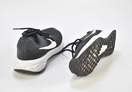 Nike Revolution Damen Sportschuhe Sneaker  EUR 38,5 Nr. 24-A 3189