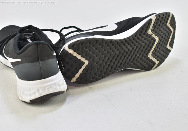Nike Revolution  Damen Sportschuhe Sneaker  EUR 40 Nr. 26-G 1703