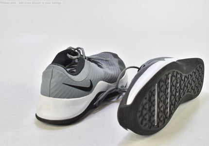 Nike Mc Trainer Herren Sportschuhe Sneaker  Gr.45,5 Nr. 26-U 2328