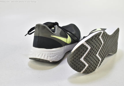 Nike Revolution Herren Sportschuhe Sneaker  EUR 46 Nr. 26-Z 2300