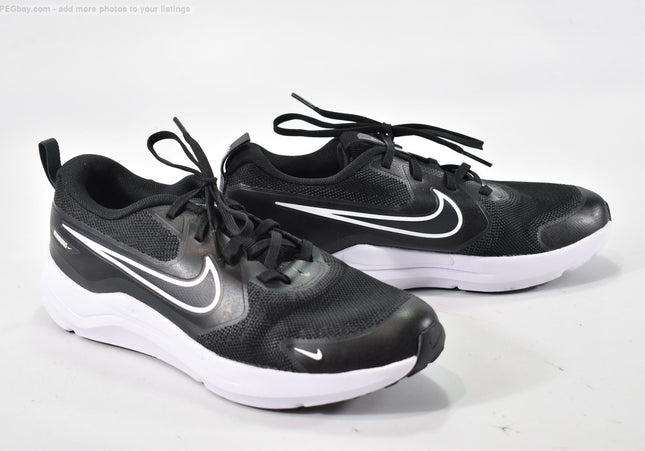 Nike Cosmic Runner Damen Sportschuhe Sneaker  EUR 38,5 Nr. 26-Z 688