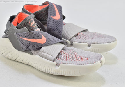Nike Free Damen Sportschuhe Sneaker  EUR 38,5 Nr. 26-M 883