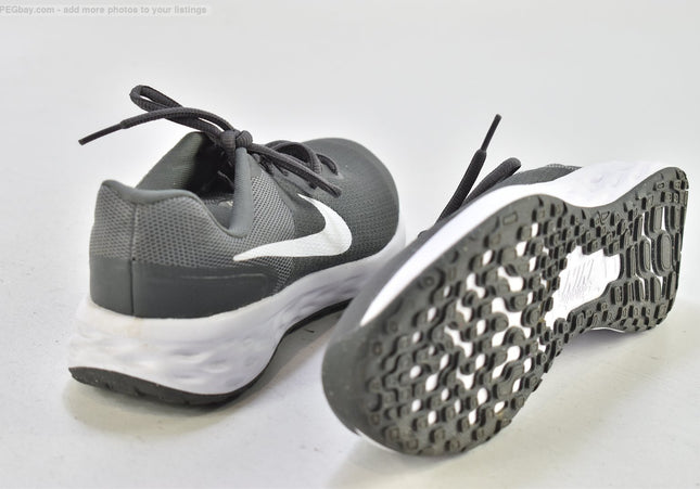 Nike Revolution Damen Sportschuhe Sneaker  EUR 39 Nr. 26-A 1077