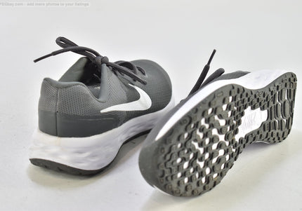 Nike Revolution Damen Sportschuhe Sneaker  EUR 39 Nr. 26-A 1077
