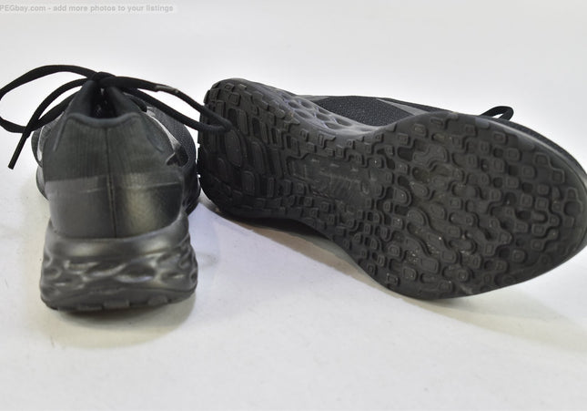 Nike Revolution Damen Sportschuhe Sneaker  EUR 39 Nr. 26-M 887