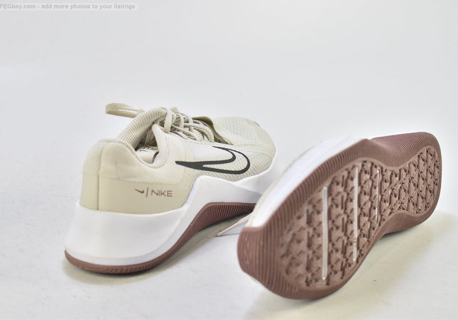Nike MC Trainer Damen Sportschuhe Sneaker  Gr. 41 Nr. 26-T 690