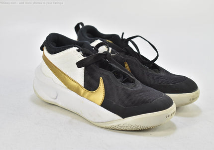 Nike Team Hustle Damen Sportschuhe Sneaker  Gr. 37,5 Nr. 26-T 1206