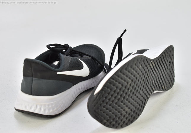 Nike Revolution Damen Sportschuhe Sneaker  EUR 38 Nr. 25-P 671