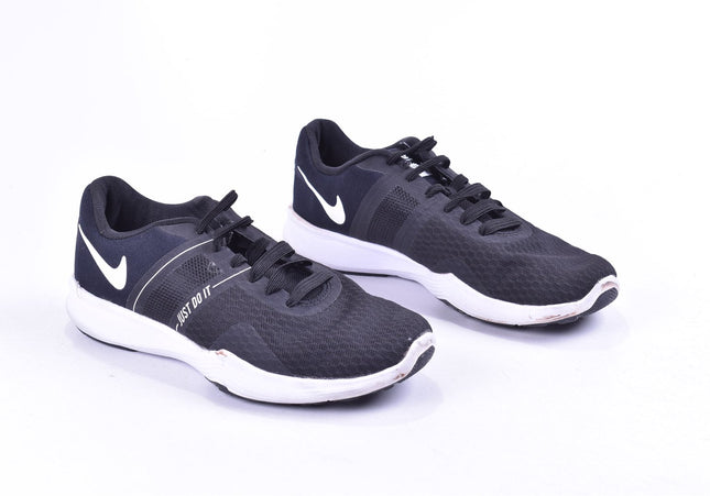Nike City Trainer 2 Damen Sportschuhe Sneaker EUR 36,5 Nr. 23-M 1561-Schuh-Gebraucht-secondhand