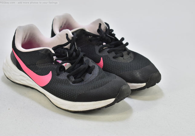 Nike Revolution Damen Sportschuhe Sneaker  EUR 40 Nr. 25-N 521
