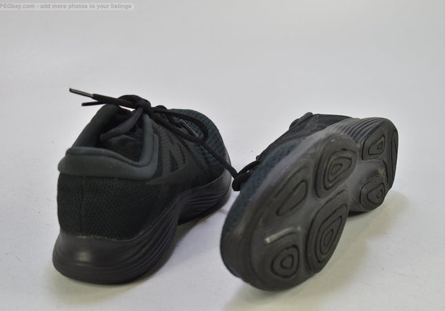 Nike Revolution Damen Sportschuhe Sneaker  EUR 39 Nr. 25-Y 1897