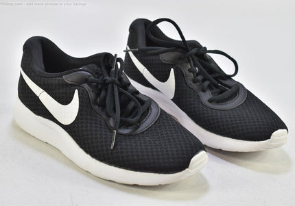Nike Tanjun Damen Sportschuhe Sneaker  EUR 39 Nr. 26-Y 545