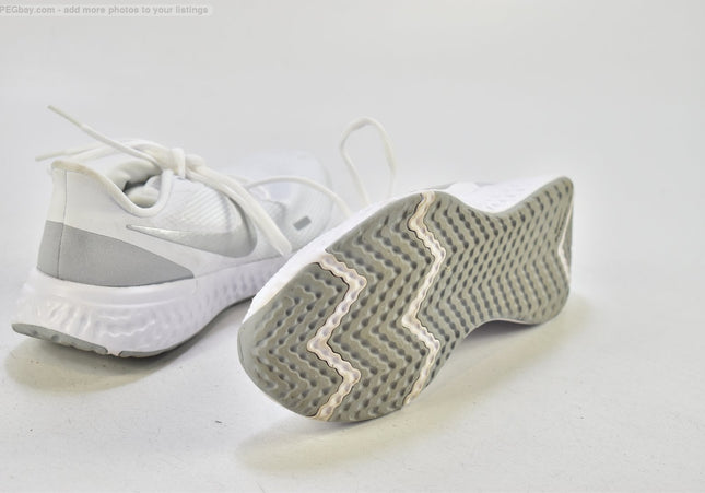 Nike Revolution Damen Sportschuhe Sneaker  EUR 38,5 Nr. 25-X 527