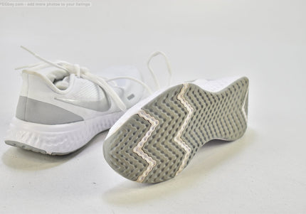 Nike Revolution Damen Sportschuhe Sneaker  EUR 38,5 Nr. 25-X 527