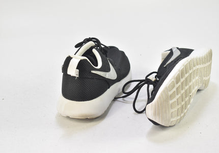 Nike Roshe Damen Sportschuhe Sneaker  EUR 38,5 Nr. 24-T 782