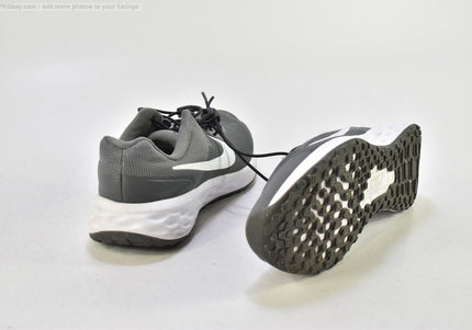 Nike Revolution Damen Sportschuhe Sneaker  EUR 39 Nr. 26-Z 1638