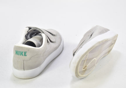 Nike Tennis Herren Sportschuhe Sneaker  EUR 40 Nr. 24-F 3256