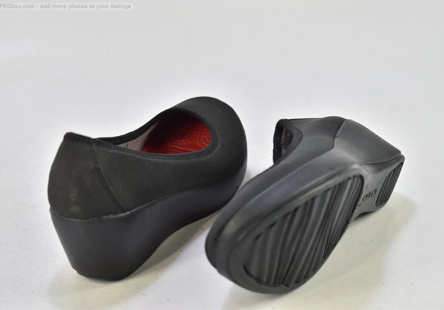 Crocs  Damen Pumps High Heels  US 7 Nr. 25-U 2600