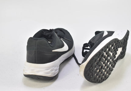 Nike Revolution Damen Sportschuhe Sneaker  EUR 39 Nr. 24-T 1944
