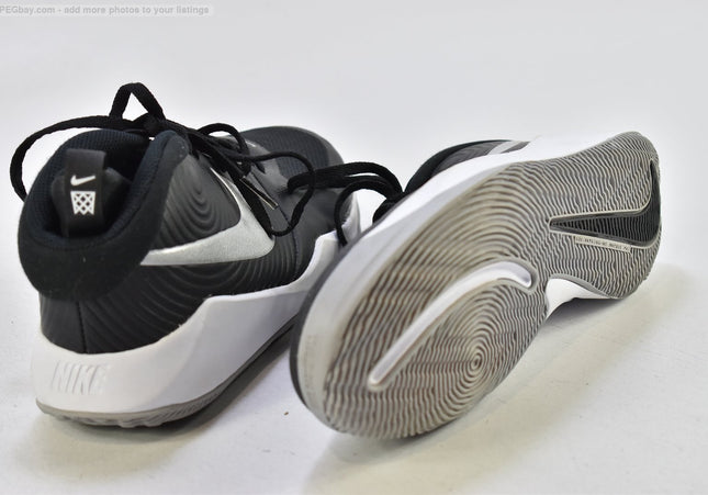 Nike Team Hustle  Damen Sportschuhe Sneaker  EUR 39 Nr. 25-T 3304
