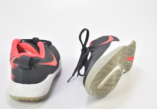 Nike Team Hustle Damen Sportschuhe Sneaker EUR 39 Nr. 24-J 4010-Schuh-Gebraucht-secondhand