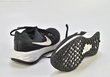 Nike Revolution Damen Sportschuhe Sneaker  EUR 36,5 Nr. 26-J 775