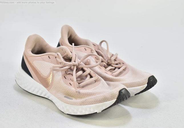 Nike Revolution Damen Sportschuhe Sneaker  EUR 37,5 Nr. 26-J 788