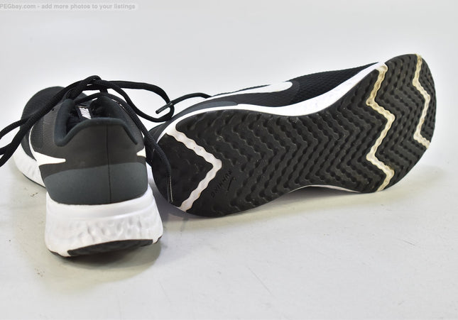 Nike Revolution Damen Sportschuhe Sneaker  EUR 40,5 Nr. 26-U 36